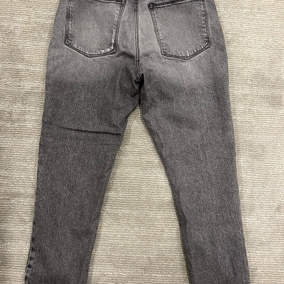 Good American good legs size 10 black distressed raw edge Jean - Picture 2 of 3